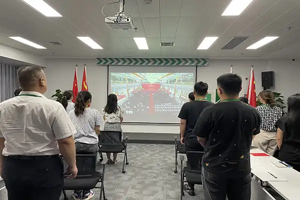 观看“七一勋章”颁奖仪式，朴华科技庆祝建党100周年